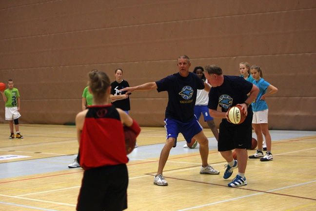 Coach Rick Walrond coaching in Finland